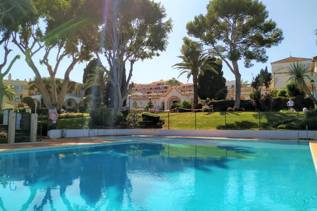 Apartament Dona Carlota Gardens, Sea Views, Pool, Restaurant Torremolinos Zewnętrze zdjęcie