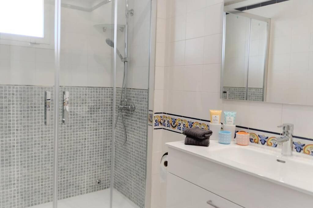 Apartament Dona Carlota Gardens, Sea Views, Pool, Restaurant Torremolinos Zewnętrze zdjęcie