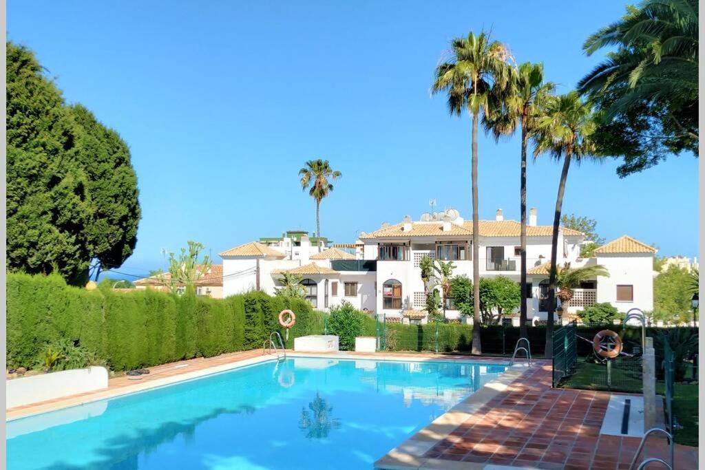 Apartament Dona Carlota Gardens, Sea Views, Pool, Restaurant Torremolinos Zewnętrze zdjęcie