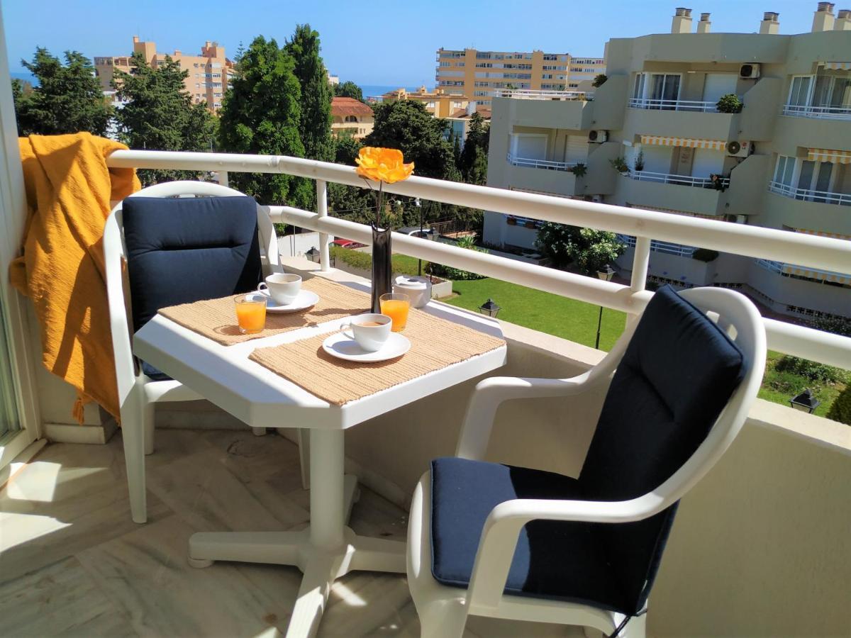 Apartament Dona Carlota Gardens, Sea Views, Pool, Restaurant Torremolinos Zewnętrze zdjęcie