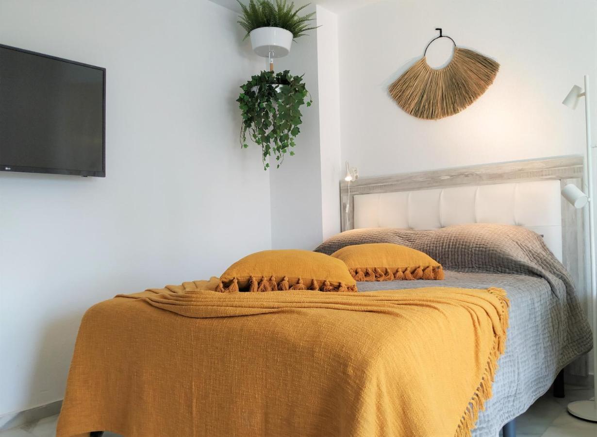 Apartament Dona Carlota Gardens, Sea Views, Pool, Restaurant Torremolinos Zewnętrze zdjęcie